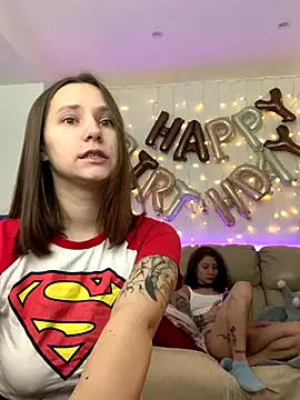 Snapshot of HotCaramellsTV chatting on October 19, 2025, 10:51 am HotCaramellsTV online show from October 19, 2025, 10:51 am