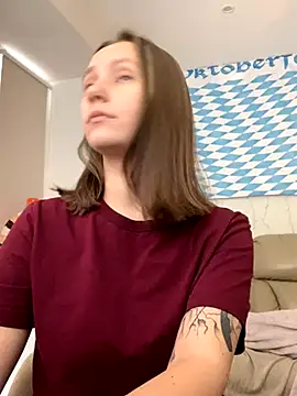 Snapshot of HotCaramellsTV chatting on October 4, 2025, 9:33 am HotCaramellsTV online show from October 4, 2025, 9:33 am