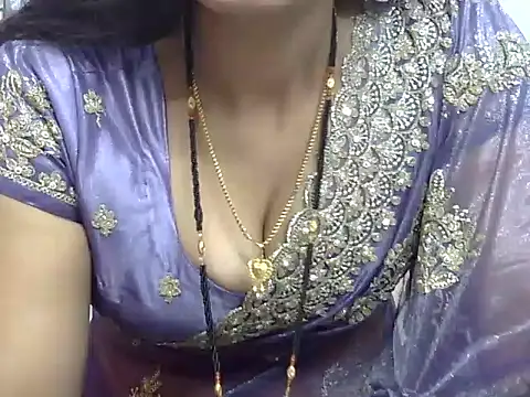 Snapshot of Your_Aamiya_ji chatting on October 20, 2025, 5:57 pm Your Aamiya ji online show from October 20, 2025, 5:57 pm