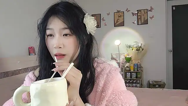 Luminous163 online show from March 6, 2025, 1:03 pm