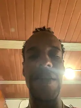 Snapshot of Salomon_koude chatting on February 22, 2026, 5:58 pm Salomon koude online show from February 22, 2026, 5:58 pm