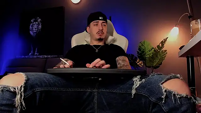 uptomatty online show from March 25, 2026, 7:52 am