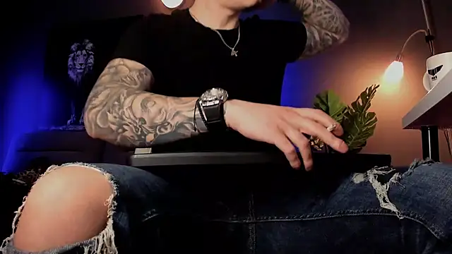 uptomatty online show from April 14, 2026, 7:46 am