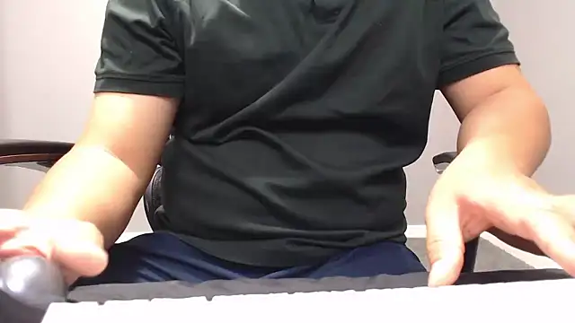 Snapshot of nimirole chatting on October 2, 2025, 2:53 pm nimirole online show from October 2, 2025, 2:53 pm