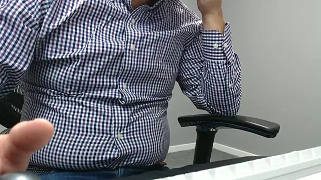 Snapshot of nimirole chatting on October 8, 2025, 2:18 pm nimirole online show from October 8, 2025, 2:18 pm