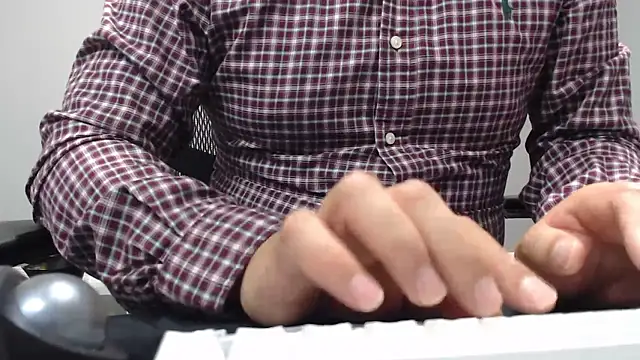 Snapshot of nimirole chatting on October 22, 2025, 3:11 pm nimirole online show from October 22, 2025, 3:11 pm