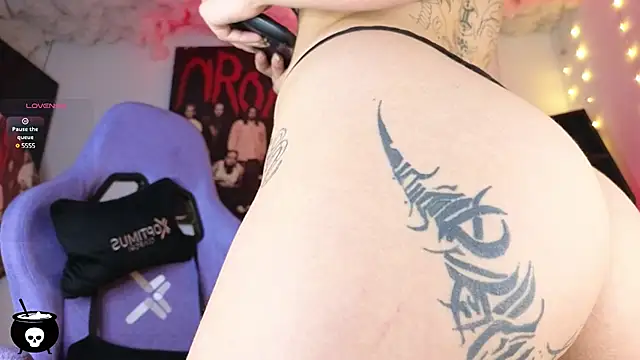 Melanie Nyx online show from March 20, 2025, 6:30 am