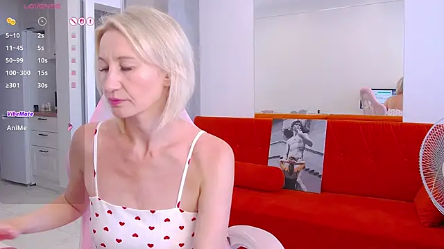 Snapshot of Sofia_Soul chatting on June 17, 2026, 11:09 am Sofia Soul online show from June 17, 2026, 11:09 am