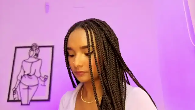 Snapshot of Allison-Bell1 chatting on October 28, 2025, 8:30 pm Allison-Bell1 online show from October 28, 2025, 8:30 pm