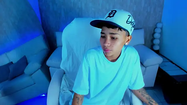 Snapshot of nova_sex01 chatting on October 3, 2025, 5:20 am nova sex01 online show from October 3, 2025, 5:20 am