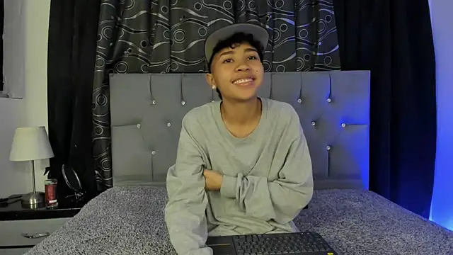 nova sex01 online show from February 2, 2025, 4:05 am