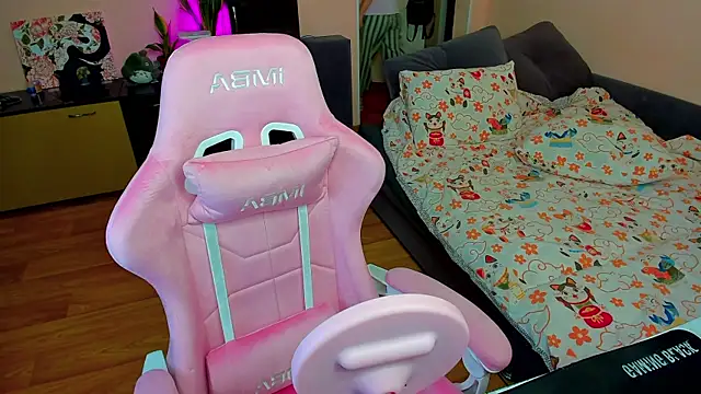 Snapshot of ameli_moon chatting on November 4, 2025, 2:21 pm ameli moon online show from November 4, 2025, 2:21 pm