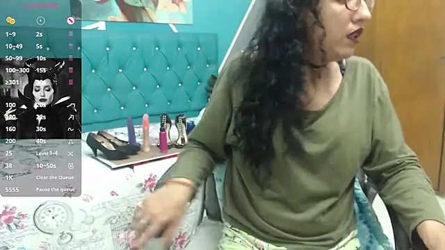 sabrina dupont online show from October 18, 2025, 12:51 pm