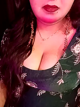 Suhanakhan00 online show from March 17, 2026, 7:33 am