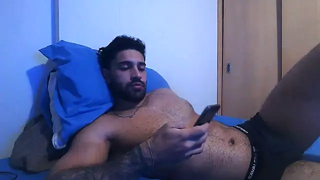 macho fit online show from October 6, 2025, 2:13 am