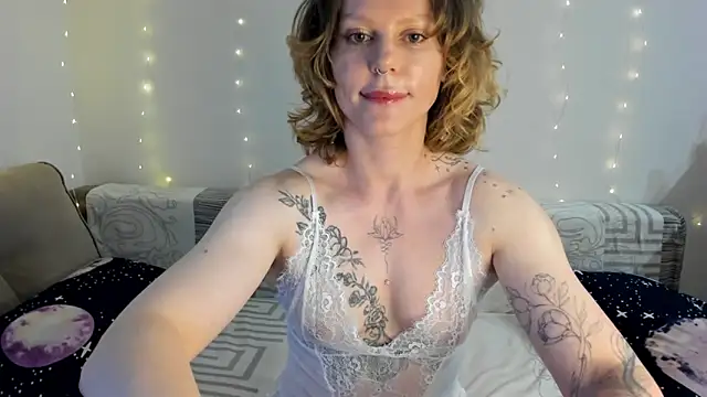 Snapshot of AngelikaBurn chatting on June 9, 2026, 6:09 pm AngelikaBurn online show from June 9, 2026, 6:09 pm