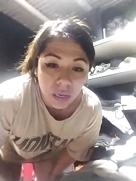 Snapshot of Karenn12 chatting on September 21, 2025, 8:36 pm Karenn12 online show from September 21, 2025, 8:36 pm