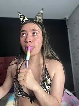 Snapshot of Sophie_LS chatting on March 17, 2025, 1:14 am Sophie LS online show from March 17, 2025, 1:14 am