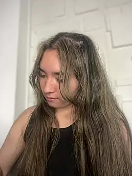 Snapshot of Sophie_LS chatting on February 26, 2025, 1:25 am Sophie LS online show from February 26, 2025, 1:25 am