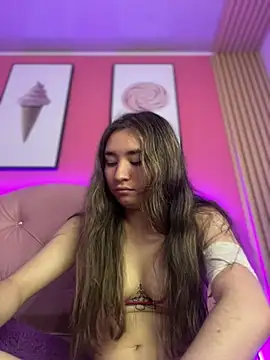 Snapshot of Sophie_LS chatting on March 7, 2025, 8:56 am Sophie LS online show from March 7, 2025, 8:56 am