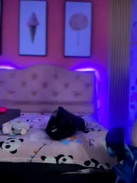 Snapshot of Sophie_LS chatting on September 20, 2025, 3:11 am Sophie LS online show from September 20, 2025, 3:11 am