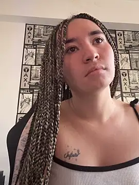 Sophie LS online show from February 10, 2026, 12:37 pm