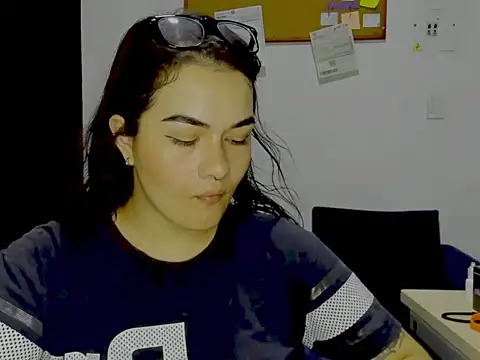 Babe-sofi online show from July 20, 2026, 1:57 am