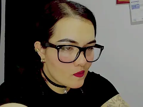 Babe-sofi online show from June 28, 2026, 2:51 am