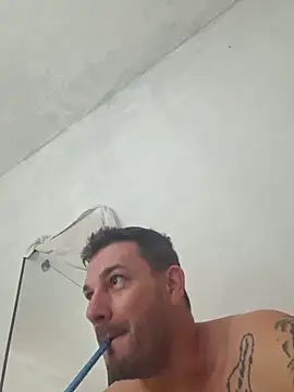 KAZADO LIBERAL online show from October 27, 2025, 3:46 pm