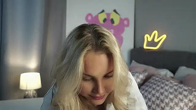 Snapshot of AftonConnett chatting on October 1, 2025, 5:12 am AftonConnett online show from October 1, 2025, 5:12 am