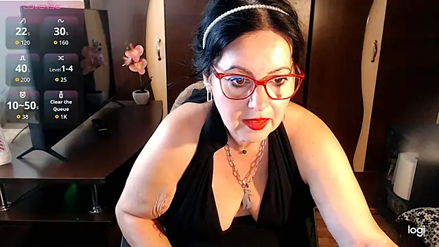 Snapshot of exymilf_ chatting on September 28, 2025, 9:38 am exymilf  online show from September 28, 2025, 9:38 am