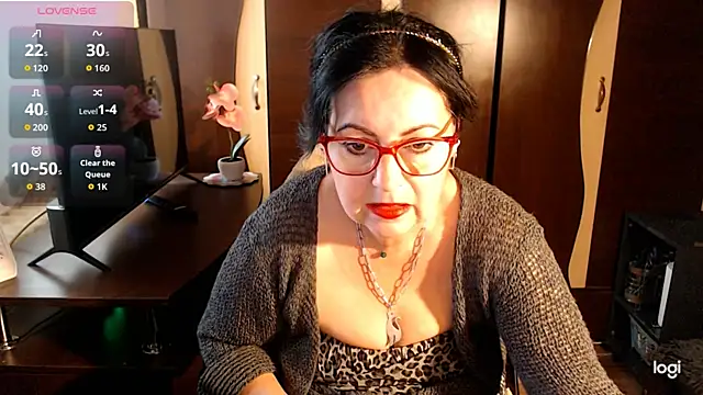 Snapshot of exymilf_ chatting on October 16, 2025, 9:50 am exymilf  online show from October 16, 2025, 9:50 am