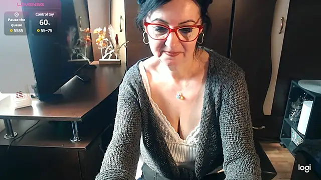 Snapshot of exymilf_ chatting on February 24, 2025, 12:05 pm exymilf online show from February 24, 2025, 12:05 pm