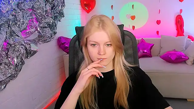 GraceGlamour online show from February 22, 2025, 11:24 am