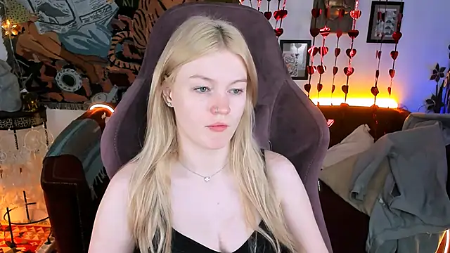 GraceGlamour online show from February 28, 2025, 5:04 am