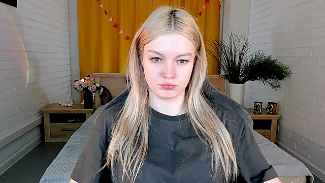 GraceGlamour online show from March 4, 2025, 5:00 am