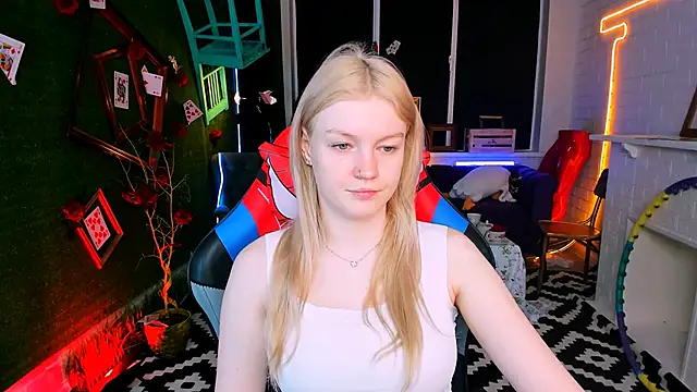 GraceGlamour online show from February 26, 2025, 5:13 am