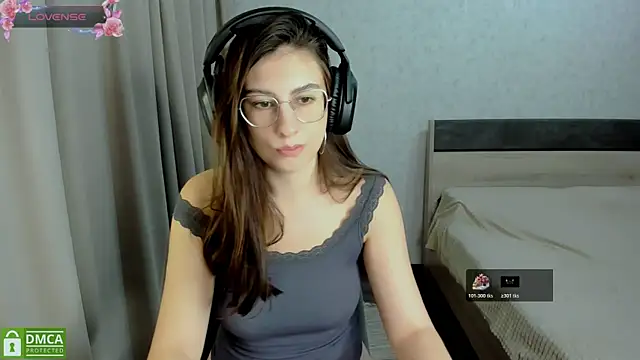 briannababy  online show from December 18, 2025, 1:48 pm