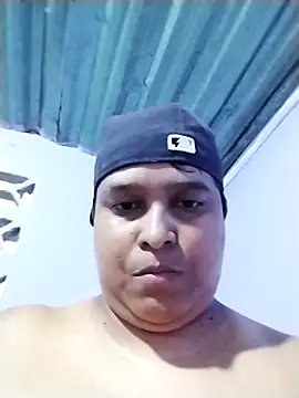 lucasandSofi online show from September 29, 2025, 10:15 pm