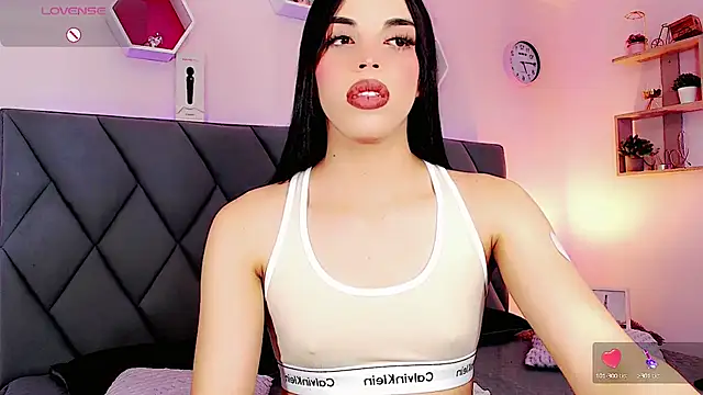 Snapshot of CandyJoselyn chatting on September 21, 2025, 12:43 pm CandyJoselyn online show from September 21, 2025, 12:43 pm