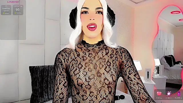 Snapshot of CandyJoselyn chatting on October 5, 2025, 1:13 pm CandyJoselyn online show from October 5, 2025, 1:13 pm