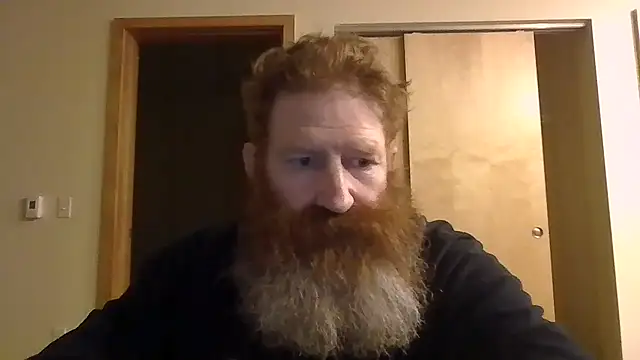 Snapshot of Redfurr69 chatting on October 9, 2025, 6:25 am Redfurr69 online show from October 9, 2025, 6:25 am