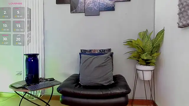 thomas eliotts online show from March 5, 2025, 8:21 pm