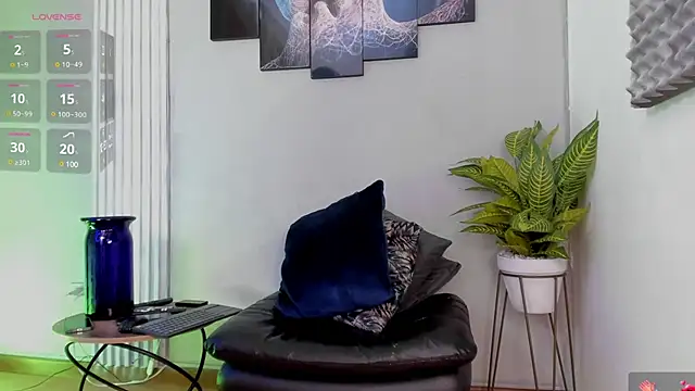 thomas eliotts online show from February 14, 2025, 11:53 pm