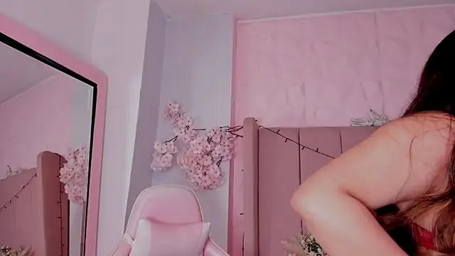 Snapshot of MollyBigBoobs12 chatting on October 14, 2025, 8:31 pm MollyBigBoobs12 online show from October 14, 2025, 8:31 pm