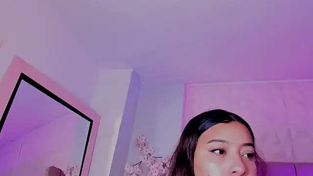 Snapshot of MollyBigBoobs12 chatting on October 15, 2025, 8:28 pm MollyBigBoobs12 online show from October 15, 2025, 8:28 pm