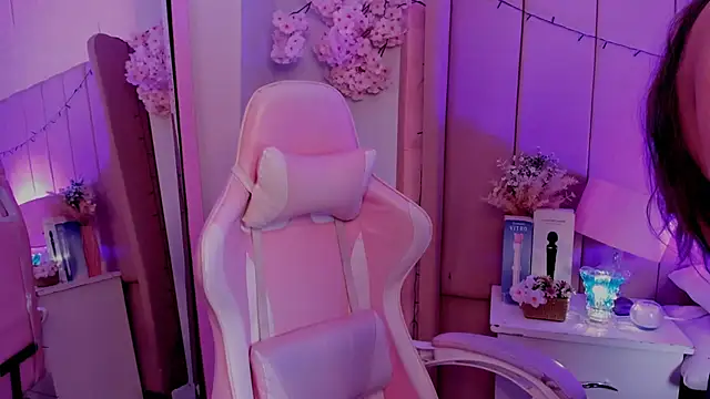 Snapshot of MollyBigBoobs12 chatting on October 16, 2025, 8:39 pm MollyBigBoobs12 online show from October 16, 2025, 8:39 pm