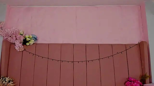 MollyBigBoobs12 online show from November 7, 2025, 8:46 pm