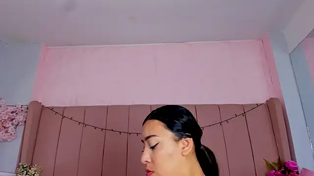 Snapshot of MollyBigBoobs12 chatting on October 2, 2025, 9:07 pm MollyBigBoobs12 online show from October 2, 2025, 9:07 pm