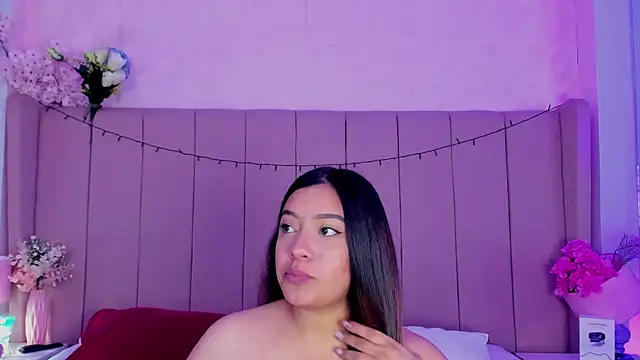 MollyBigBoobs12 online show from November 19, 2025, 8:42 pm